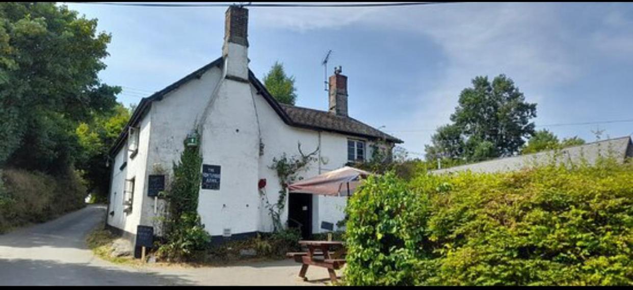 The Northmore Arms Throwleigh エクステリア 写真